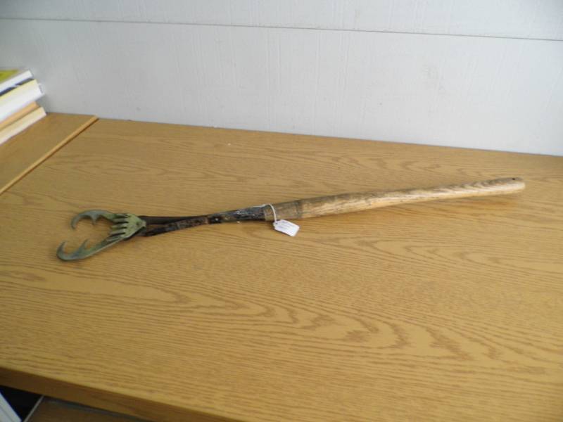 lot 52 image: Antique Fish Gaff