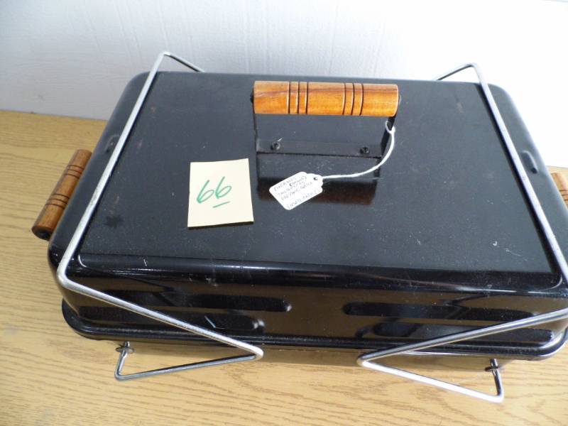 lot 66 image: Thermos Grill