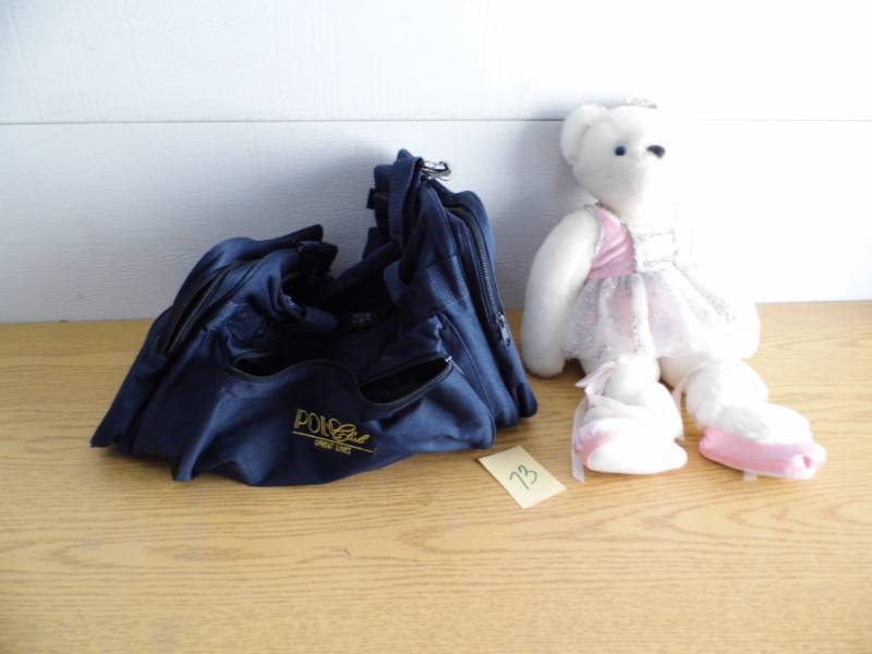 lot 73 image: Orient Airline Duffle - Ballet Bear