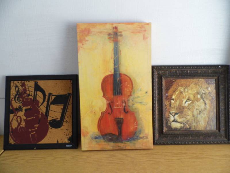 lot 114 image: Lot of 3 Piece of Artwork