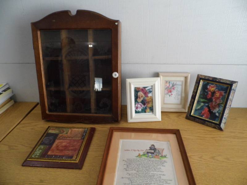 lot 117 image: Hanging Cabinet - Art