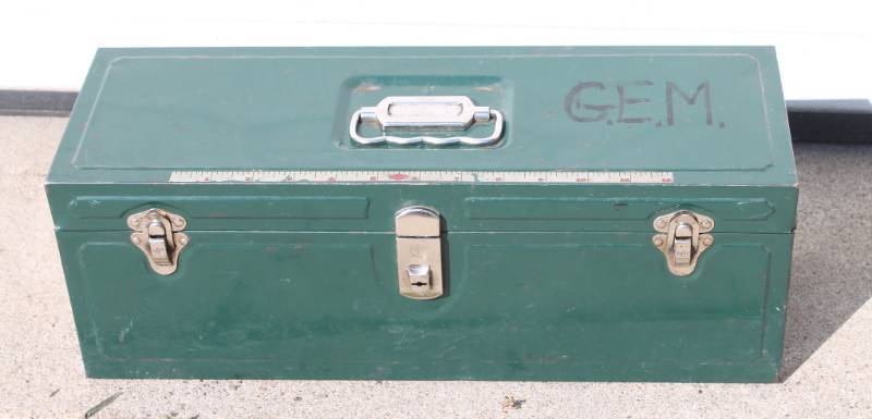 lot 8 image: Fishing Box Full Of Fishing Goodies