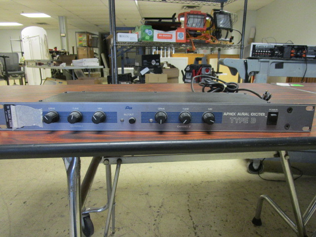 lot 224 image: AURAL EXCITER AND MASTER SYNC GENERATOR
