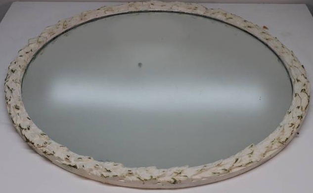 lot 29 image: Decorative Mirror