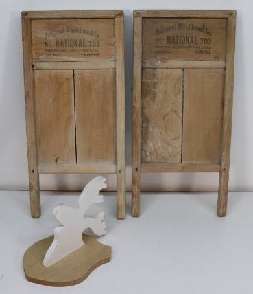 lot 31 image: Decorative Washboards