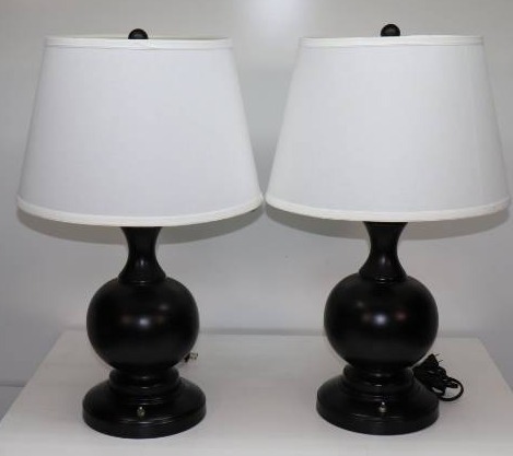 lot 43 image: Table Lamps 24 tall