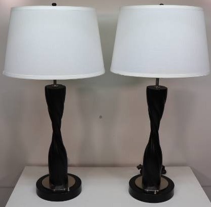 lot 45 image: Table Lamps 32 tall