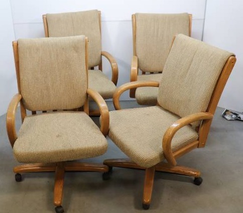 lot 49 image: Set of 4 Kitchen Chairs