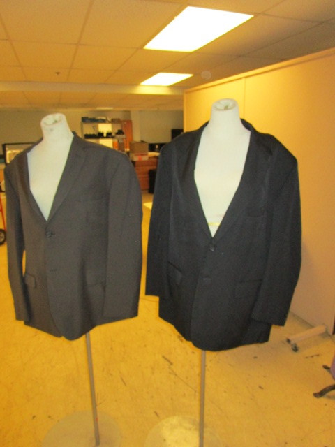 lot 311 image: MENS BLAZERS SIZE 48
