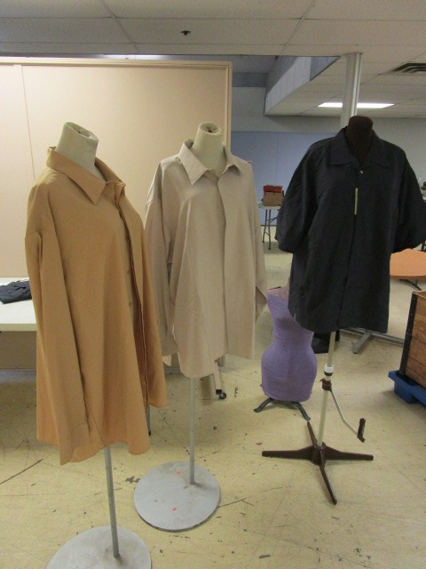 lot 329 image: MENS SHIRTS 3XL