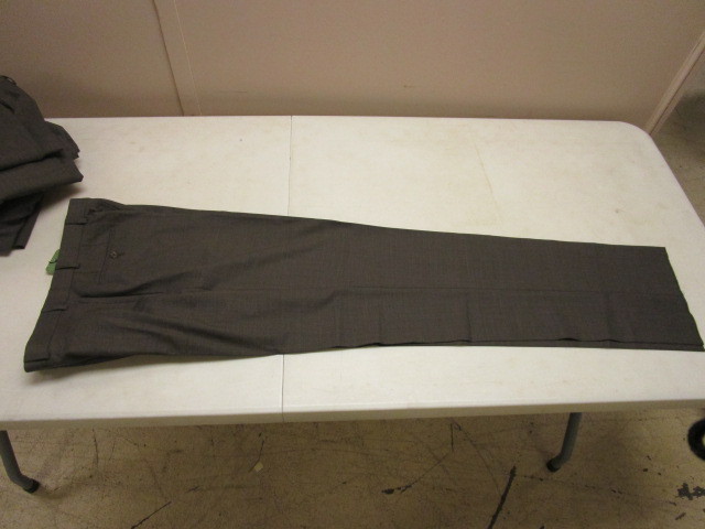 lot 336 image: MENS PANTS SIZE 34