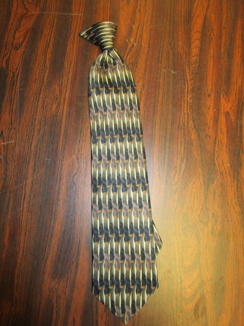 lot 396 image: MENS CLIP-ON TIES