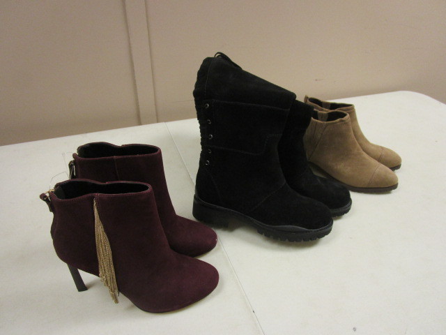lot 385 image: THREE NEW PAIRS OF NINE WEST SIZE 5 12 SHOES