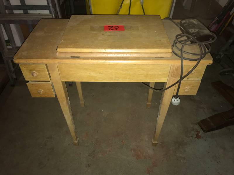 lot 73 image: Vintage Lite Oak Treadle - Singer sewing machine