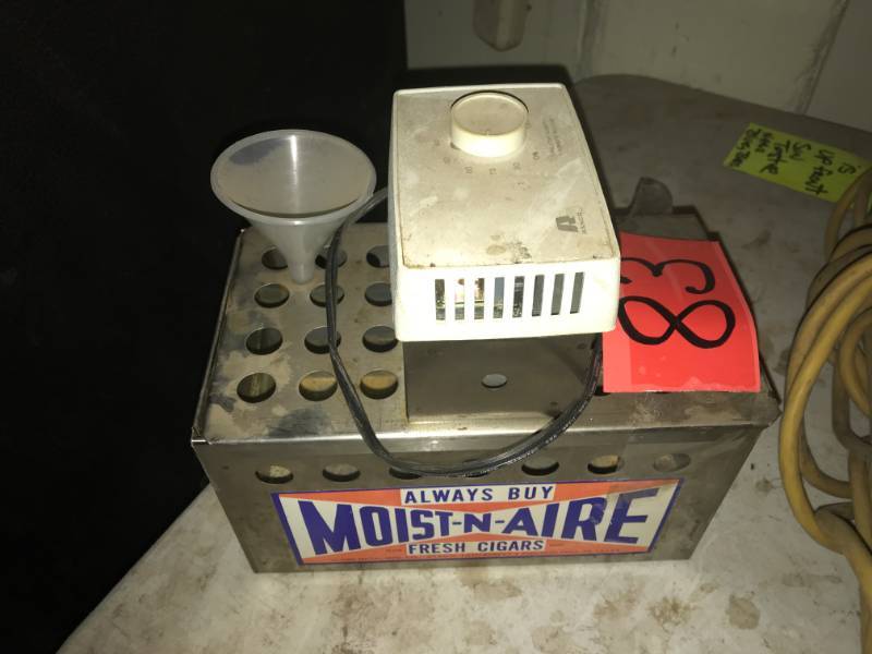 lot 83 image: Moist-N-Aire Humidifier, Globe Metal Mfg