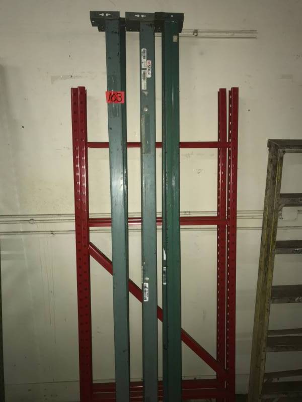 lot 103 image: Teardrop Pallet Rack