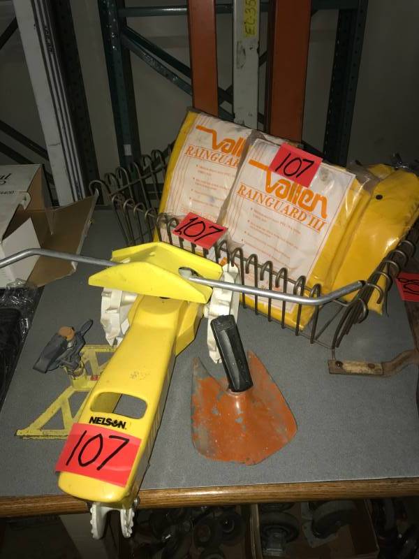 lot 107 image: Lot of 3 Lawn Sprinklers, 3 Rain Coats and Flower Bin