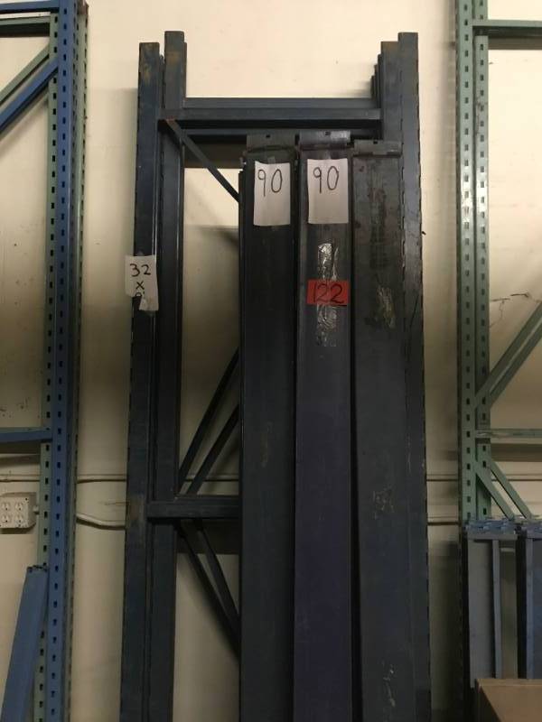 lot 122 image: Sturdi-Bilt Pallet Rack