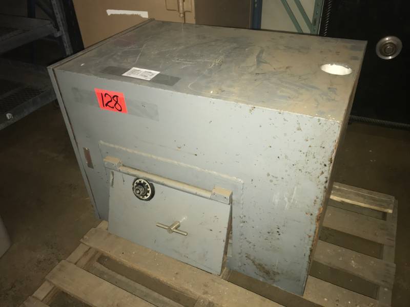 lot 128 image: Sargeant Greenleaf Money Safe, Very Heavy (approx 1000 lbs)