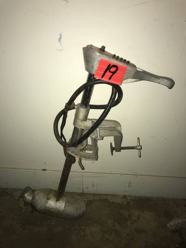 lot 19 image: Silvertrol Trolling Motor Mid Century
