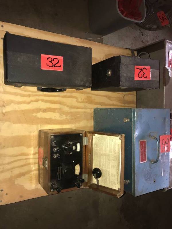 lot 32 image: 4 - Machines (Technical) Mid Century