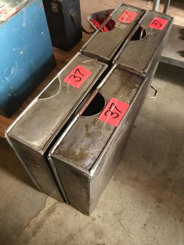 lot 37 image: Large Stainless Steel Mid Century TraysPans (4 ct)