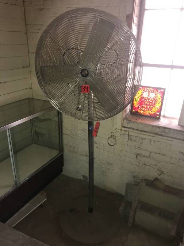 lot 39 image: Fan on pedestal with wheels