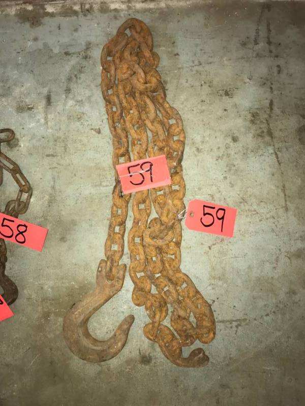 lot 59 image: Super heavy duty Log Chain with 2 hooks