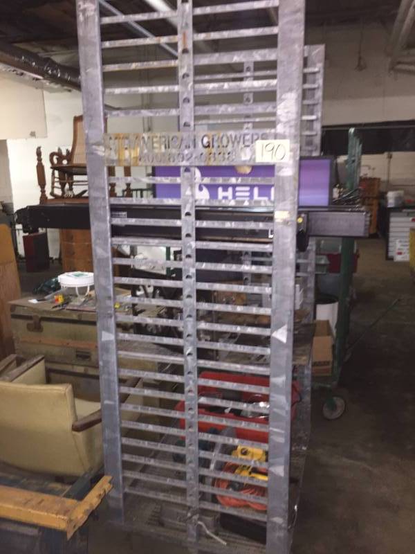 lot 190 image: Rolling Galvanized Shelf
