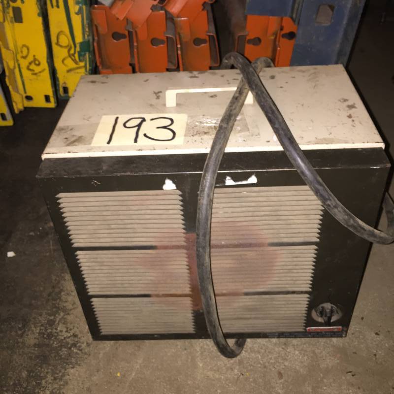 lot 193 image: Dayton Heater Model 3E041
