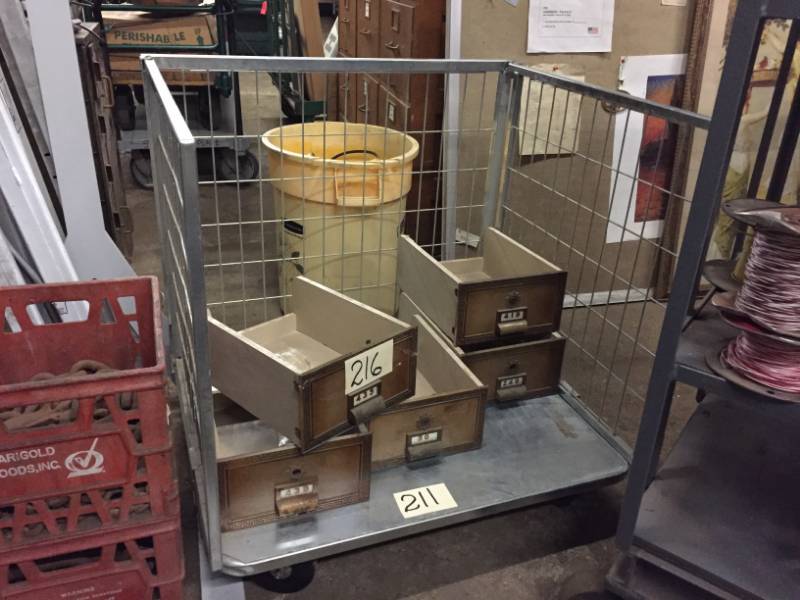 lot 211 image: Folding Cart Cannon
