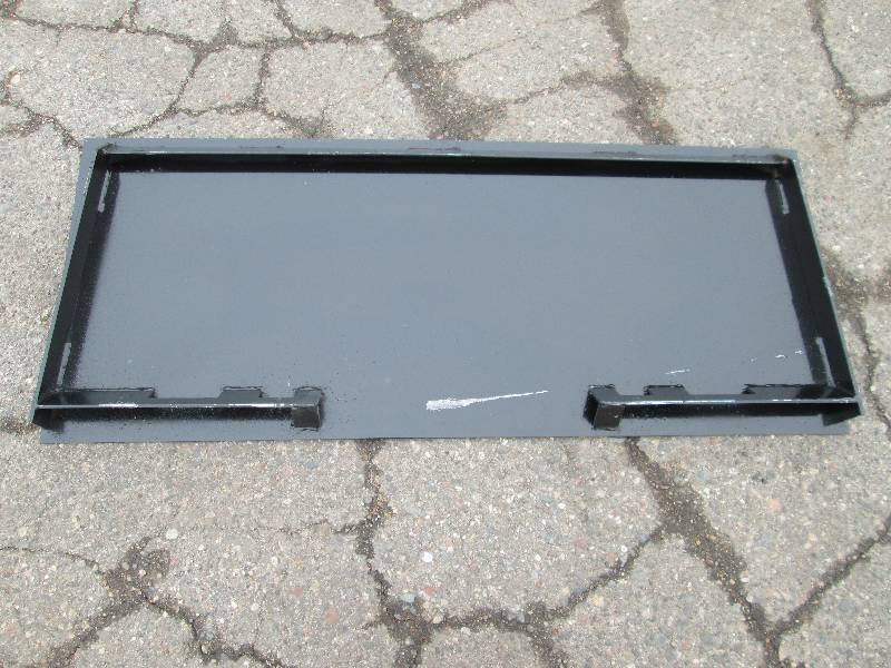 lot 20 image: Brand New Skid Steer Mounting Plate