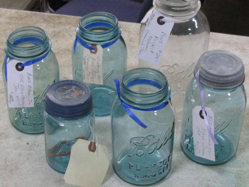 lot 16 image: Glass Mason Jars