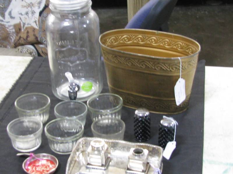 lot 24 image: Black Hobnail