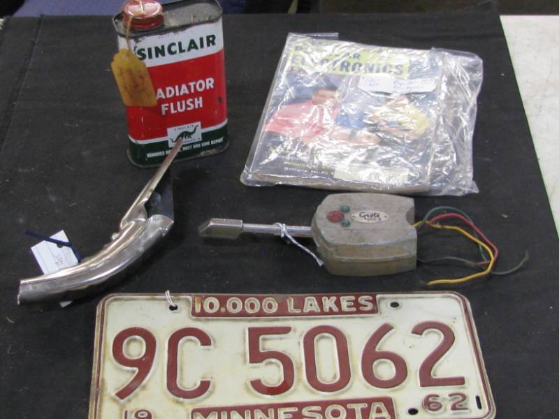 lot 37 image: Automotive Items
