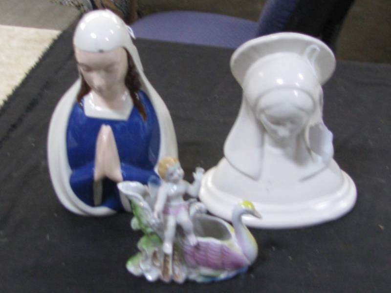 lot 47 image: Pottery Vases