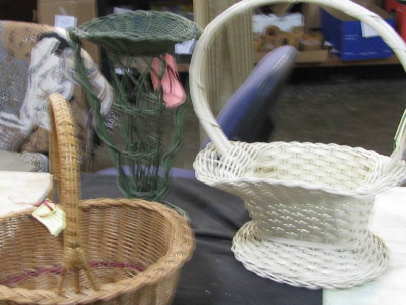 lot 50 image: Wicker