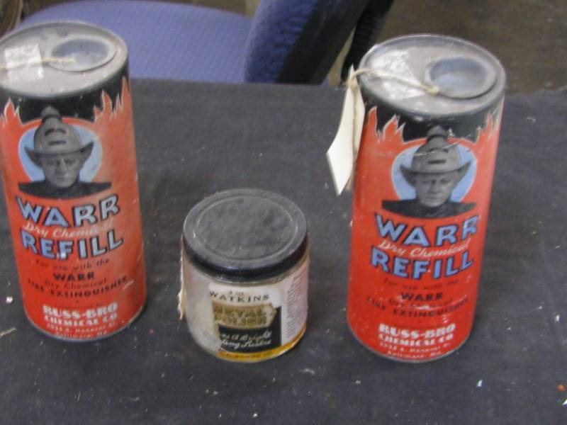 lot 74 image: Advertising Items