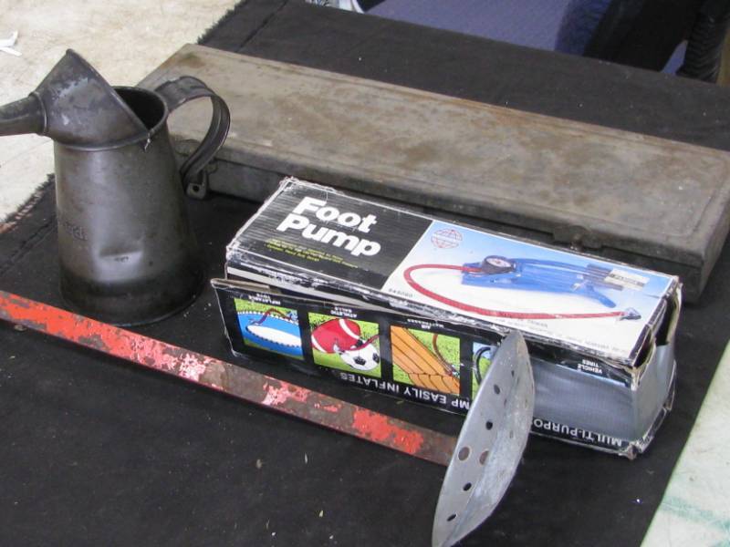 lot 76 image: Oil Can & More
