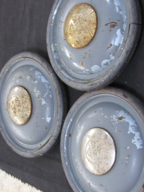 lot 87 image: Trav-L-Eez Wheels