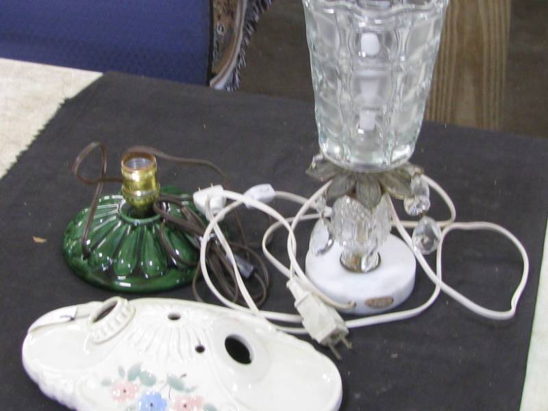 lot 100 image: Vintage Lamps