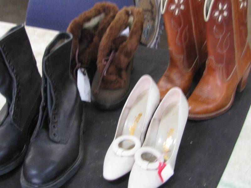 lot 106 image: Assorted Shoes & Boots
