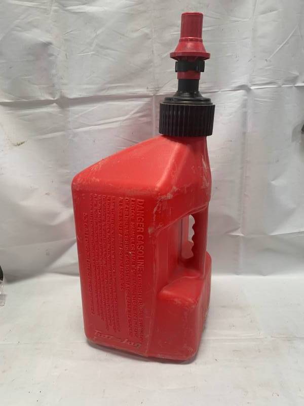lot 3 image: 20 Liter Gas Can (USA MADE)