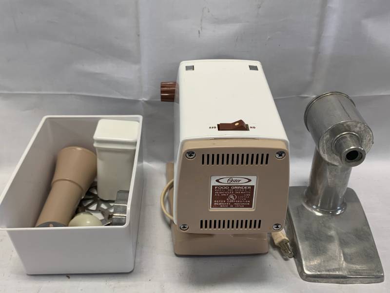 lot 17 image: Oster Food Grinder with Accessories