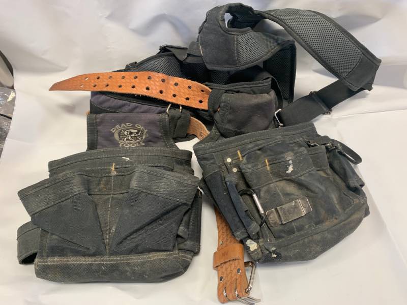 lot 26 image: Dead On Tools Tool Belt