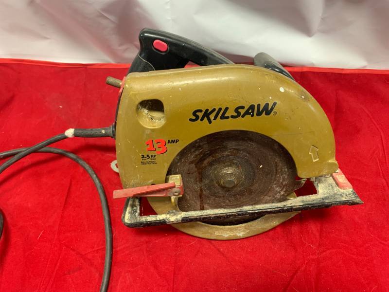 lot 33 image: 2.5 HP Skil Saw 5275  (works great)