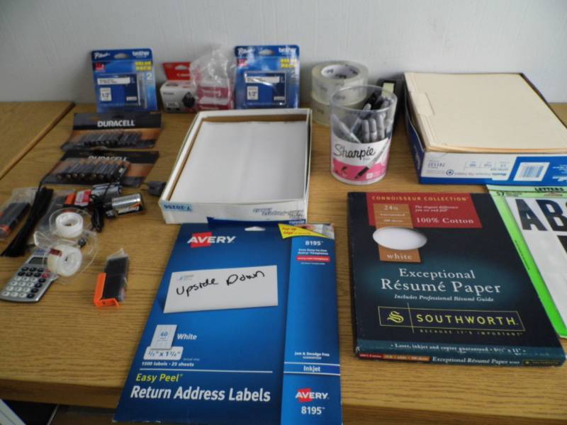 lot 15 image: Office Supplies