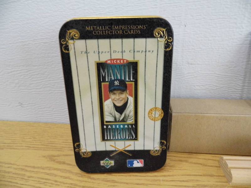 lot 59 image: Baseball Collectibles