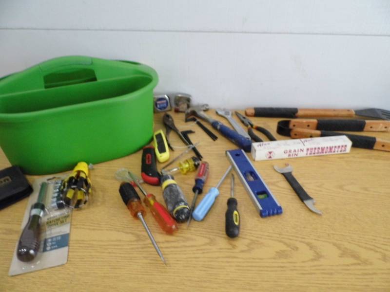 lot 67 image: Tools - Caddy