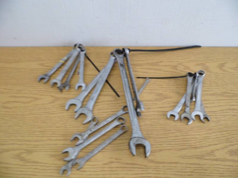 lot 94 image: Wrenches - Case